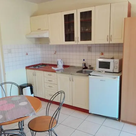 Dom Studia Petra 3* Štúrovo